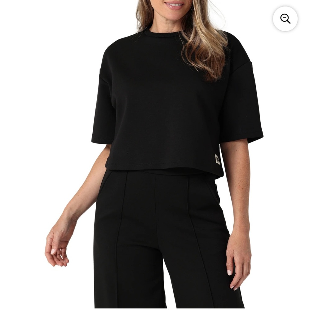 Lee Women's Classic Black Oversized Crop Top
